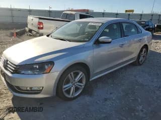 ✅ 2014 Volkswagen Passat SE • VIN: 1VWBN7A39EC078002 • Lot: 92197015. Wystawiony na Copart z przebiegiem 145 924 mil. Bezpłatny archiwum sprzedaży aukcyjnych z USA i szczegółowy raport historii pojazdu na DreamBid. Zdjęcie 1.
