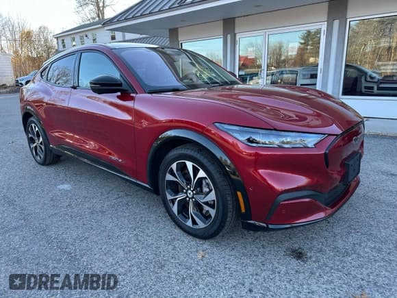 ✅ 2021 Ford Mustang Mach-E Premium • VIN: 3FMTK3R75MMA61531 • Lot: 93938185. Wystawiony na Copart z przebiegiem 95 676 mil. Bezpłatny archiwum sprzedaży aukcyjnych z USA i szczegółowy raport historii pojazdu na DreamBid. Zdjęcie 1.