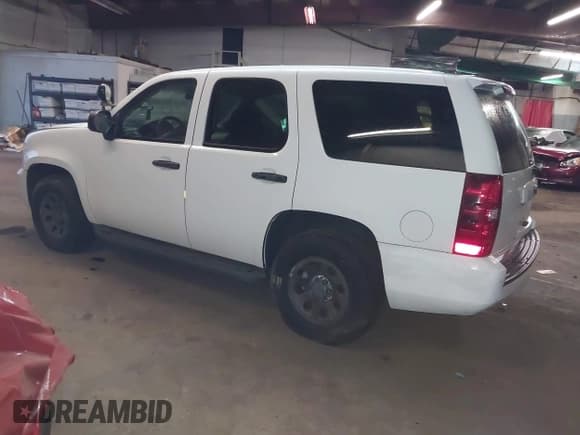 ✅ 2010 Chevrolet Tahoe LS • VIN: 1GNMCAE02AR262100 • Лот: 43853386. Опубликован ранее на IAAI с пробегом 112 574 миль. Бесплатный доступ к архиву аукционных продаж из США и подробный отчёт об истории автомобиля на DreamBid. Изображение 3.