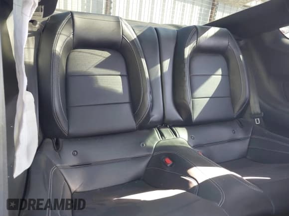 ✅ 2021 Ford Mustang GT • VIN: 1FA6P8CF2M5118909 • Lot: 40580656. Listed on IAAI with 46,924 mi. Free auction sales archive from the USA and detailed vehicle history report at DreamBid. Image 8.