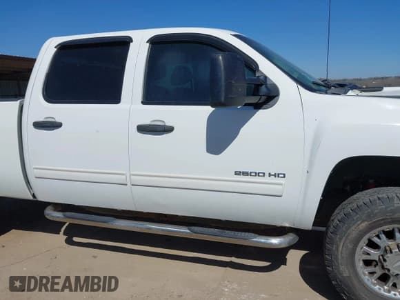 ✅ 2011 Chevrolet Silverado 2500HD LT • VIN: 1GC1KXCG9BF105328 • Лот: 41771074. Опубликован ранее на IAAI с пробегом 246 868 миль. Бесплатный доступ к архиву аукционных продаж из США и подробный отчёт об истории автомобиля на DreamBid. Изображение 14.