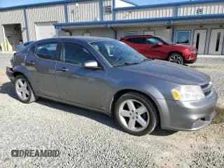 ✅ 2013 Dodge Avenger SXT • VIN: 1C3CDZCB1DN680183 • Lot: 82287074. Wystawiony na Copart z przebiegiem 169 568 mil. Bezpłatny archiwum sprzedaży aukcyjnych z USA i szczegółowy raport historii pojazdu na DreamBid. Zdjęcie 4.