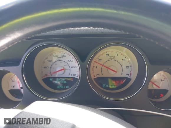 ✅ 2013 Dodge Challenger Rallye Redline • VIN: 2C3CDYAG9DH510610 • Lot: 41503754. Wystawiony na IAAI z przebiegiem 137 811 mil. Bezpłatny archiwum sprzedaży aukcyjnych z USA i szczegółowy raport historii pojazdu na DreamBid. Zdjęcie 7.