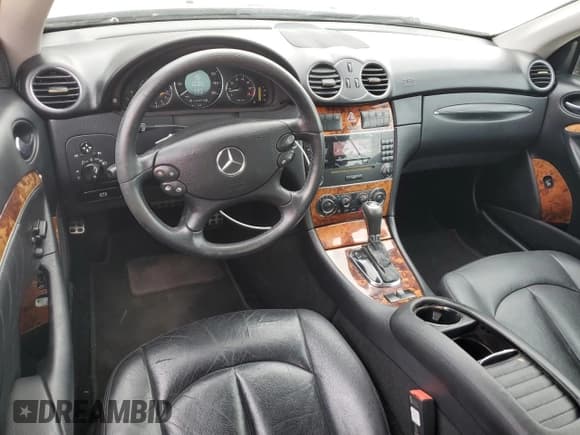 ✅ 2006 Mercedes-Benz CLK 350 • VIN: WDBTK56G26T065897 • Lot: 71630714. Wystawiony na Copart z przebiegiem 123 457 mil. Bezpłatny archiwum sprzedaży aukcyjnych z USA i szczegółowy raport historii pojazdu na DreamBid. Zdjęcie 8.