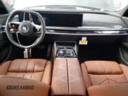 ✅ 2023 BMW 7 Series 740i • VIN: WBA23EH06PCL98645 • Лот: 53717653. Опубликован ранее на Copart с пробегом Не указан. Бесплатный доступ к архиву аукционных продаж из США и подробный отчёт об истории автомобиля на DreamBid. Изображение 8.