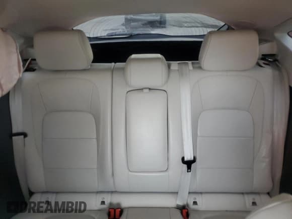 ✅ 2018 Jaguar E-Type • VIN: SADFM2GX1J1Z32432 • Лот: 85133804. Опубликован ранее на Copart с пробегом 57 976 миль. Бесплатный доступ к архиву аукционных продаж из США и подробный отчёт об истории автомобиля на DreamBid. Изображение 10.