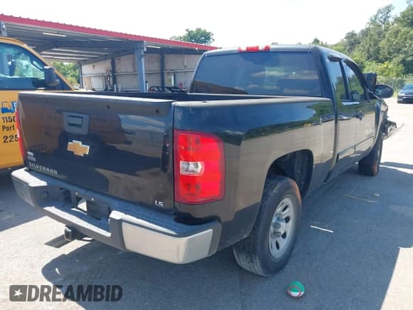 ✅ 2012 Chevrolet Silverado 1500 LS • VIN: 1GCRCREAXCZ122014 • Lot: 43258193. Wystawiony na IAAI z przebiegiem 114 935 mil. Bezpłatny archiwum sprzedaży aukcyjnych z USA i szczegółowy raport historii pojazdu na DreamBid. Zdjęcie 4.