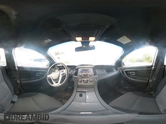 ✅ 2013 Ford Police Interceptor • VIN: 1FAHP2M8XDG126749 • Lot: 43332080. Wystawiony na IAAI z przebiegiem 131 600 mil. Bezpłatny archiwum sprzedaży aukcyjnych z USA i szczegółowy raport historii pojazdu na DreamBid. Zdjęcie 18.