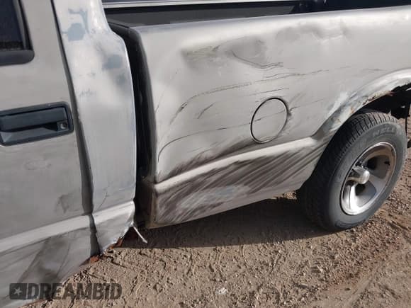 ✅ 2000 Chevrolet S-10 LS • VIN: 1GCCS14W5YK269963 • Лот: 42846011. Опубликован ранее на IAAI с пробегом 211 114 миль. Бесплатный доступ к архиву аукционных продаж из США и подробный отчёт об истории автомобиля на DreamBid. Изображение 6.