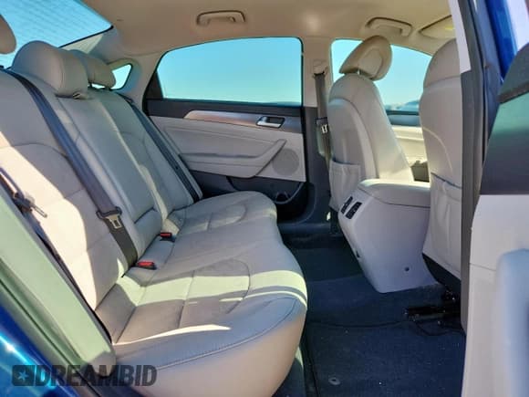 ✅ 2016 Hyundai Sonata Sport • VIN: 5NPE34AF8GH299371 • Lot: 91818935. Listed on Copart with 95,201 mi. Free auction sales archive from the USA and detailed vehicle history report at DreamBid. Image 10.