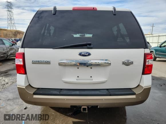 ✅ 2013 Ford Expedition Max XLT • VIN: 1FMJK1J59DEF16666 • Lot: 92411845. Wystawiony na Copart z przebiegiem 74 475 mil. Bezpłatny archiwum sprzedaży aukcyjnych z USA i szczegółowy raport historii pojazdu na DreamBid. Zdjęcie 6.