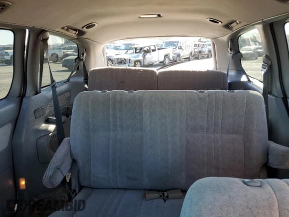 ✅ 2000 Toyota Sienna CE • VIN: 4T3ZF19C9YU222343 • Lot: 69520224. Listed on Copart with 524,710 mi. Free auction sales archive from the USA and detailed vehicle history report at DreamBid. Image 10.