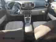 ✅ 2020 Hyundai Venue SEL • VIN: KMHRC8A31LU048069 • Лот: 83956594. Размещён на Copart с пробегом 38 611 миль миль. Получите бесплатный доступ к архиву аукционных продаж из США и посмотрите подробный отчёт об истории автомобиля на DreamBid. Изображение 8.