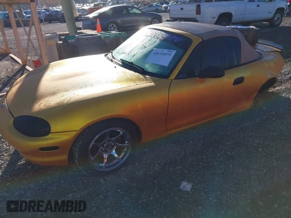 ✅ 1999 Mazda MX-5 Miata • VIN: JM1NB353XX0130754 • Lot: 43610475. Listed on IAAI with Not provided. Free auction sales archive from the USA and detailed vehicle history report at DreamBid. Image 16.