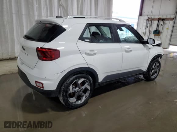 ✅ 2024 Hyundai Venue SEL • VIN: KMHRC8A31RU291230 • Lot: 52597785. Listed on Copart with 15,122 mi. Free auction sales archive from the USA and detailed vehicle history report at DreamBid. Image 3.
