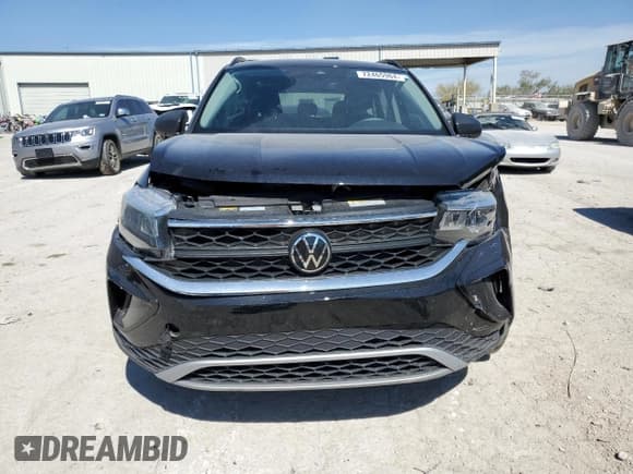 ✅ 2024 Volkswagen Taos S • VIN: 3VV8X7B27RM021610 • Лот: 72465984. Опубликован ранее на Copart с пробегом 9 520 миль. Бесплатный доступ к архиву аукционных продаж из США и подробный отчёт об истории автомобиля на DreamBid. Изображение 5.