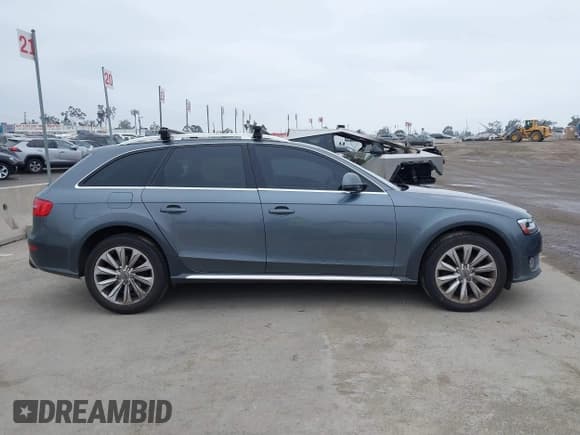 ✅ 2015 Audi allroad A4 Premium Plus • VIN: WA1UFAFLXFA017599 • Лот: 42316558. Опубликован ранее на IAAI с пробегом 91 352 миль. Бесплатный доступ к архиву аукционных продаж из США и подробный отчёт об истории автомобиля на DreamBid. Изображение 13.