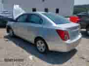 2015 Chevrolet Sonic LS z VIN 1G1JA5SH3F4146565, wystawiony jako IAAI lot #42924341 z przebiegiem 114 320 mil mil oraz . Historia ofert i sprzedaży dostępna na DreamBid. Obrazek 3.