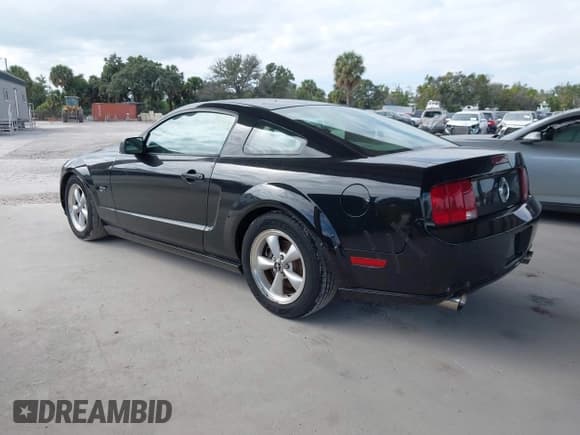 ✅ 2007 Ford Mustang GT Deluxe • VIN: 1ZVHT82H375278641 • Lot: 43571420. Listed on IAAI with 139,690 mi. Free auction sales archive from the USA and detailed vehicle history report at DreamBid. Image 3.