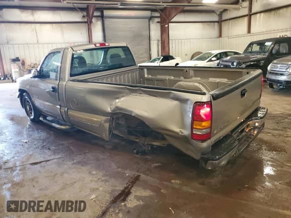 2002 Chevrolet Silverado 1500 z VIN 1GCEC14V02Z272202, wystawiony jako Copart lot #71356385 z przebiegiem 115 544 mil mil oraz Czysty tytuł • Clean title. Historia ofert i sprzedaży dostępna na DreamBid. Obrazek 2.