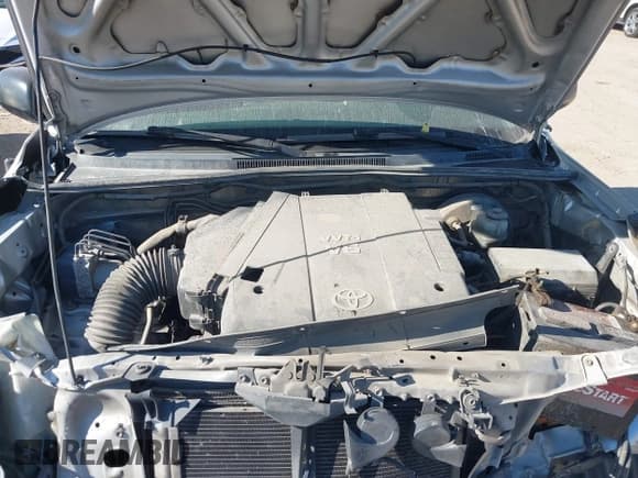 ✅ 2010 Toyota Tacoma PreRunner • VIN: 3TMJU4GN7AM106171 • Lot: 43634135. Listed on IAAI with 321,685 mi. Free auction sales archive from the USA and detailed vehicle history report at DreamBid. Image 10.