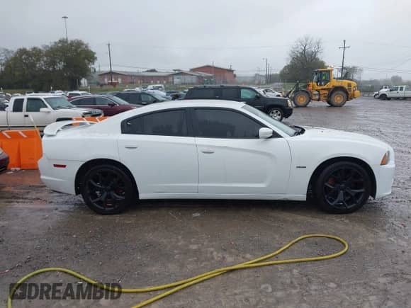 ✅ 2013 Dodge Charger RT • VIN: 2C3CDXCT8DH692854 • Lot: 43520685. Wystawiony na IAAI z przebiegiem 175 356 mil. Bezpłatny archiwum sprzedaży aukcyjnych z USA i szczegółowy raport historii pojazdu na DreamBid. Zdjęcie 13.