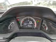 ✅ 2018 Honda Civic LX • VIN: 19XFC2F51JE041102 • Lot: 94105785. Wystawiony na Copart z przebiegiem 83 516 mil. Bezpłatny archiwum sprzedaży aukcyjnych z USA i szczegółowy raport historii pojazdu na DreamBid. Zdjęcie 9.