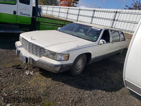 ✅ 1995 Cadillac Fleetwood • VIN: 1G6DW52P2SR700272 • Лот: 77906824. Опубликован ранее на Copart с пробегом Не указан. Бесплатный доступ к архиву аукционных продаж из США и подробный отчёт об истории автомобиля на DreamBid. Изображение 1.