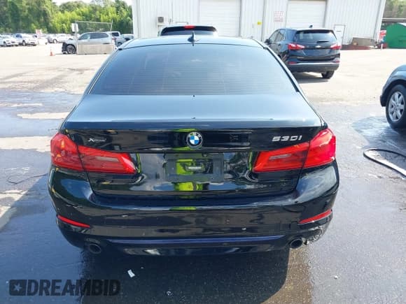 ✅ 2019 BMW 5 Series 530i xDrive • VIN: WBAJA7C51KWC77807 • Lot: 42695407. Listed on IAAI with 74,747 mi. Free auction sales archive from the USA and detailed vehicle history report at DreamBid. Image 17.