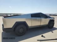✅ 2024 Tesla Cybertruck • VIN: 7G2CEHED5RA004336 • Lot: 61506604. Wystawiony na Copart z przebiegiem 4 743 mil. Bezpłatny archiwum sprzedaży aukcyjnych z USA i szczegółowy raport historii pojazdu na DreamBid. Zdjęcie 3.