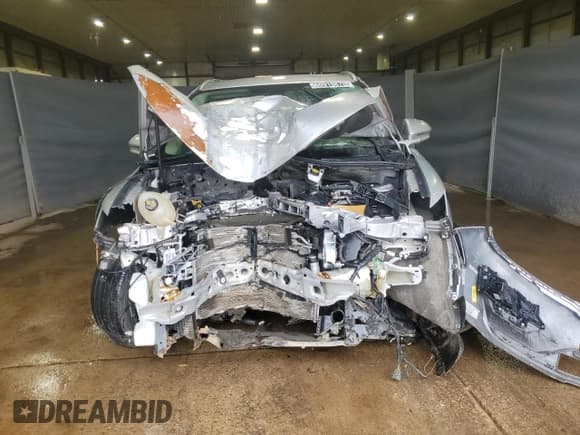 ✅ 2017 Lincoln MKC Reserve • VIN: 5LMCJ3C95HUL16691 • Lot: 60919875. Wystawiony na Copart z przebiegiem 100 130 mil. Bezpłatny archiwum sprzedaży aukcyjnych z USA i szczegółowy raport historii pojazdu na DreamBid. Zdjęcie 5.