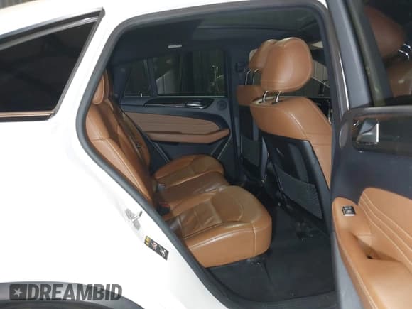 ✅ 2016 Mercedes-Benz GLE 450 AMG • VIN: 4JGED6EB1GA014187 • Lot: 42341895. Wystawiony na IAAI z przebiegiem 123 179 mil. Bezpłatny archiwum sprzedaży aukcyjnych z USA i szczegółowy raport historii pojazdu na DreamBid. Zdjęcie 8.