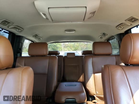 ✅ 2014 Toyota Sequoia Platinum • VIN: 5TDDY5G1XES095001 • Лот: 71780315. Опубликован ранее на Copart с пробегом 413 396 миль. Бесплатный доступ к архиву аукционных продаж из США и подробный отчёт об истории автомобиля на DreamBid. Изображение 10.