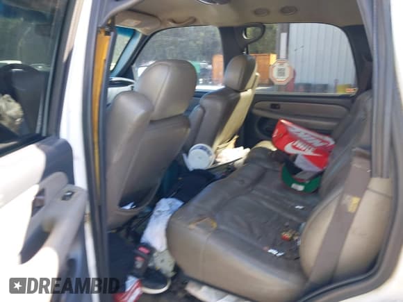 ✅ 2001 Chevrolet Tahoe LS • VIN: 1GNEC13T71J257202 • Lot: 43669232. Wystawiony na IAAI z przebiegiem 262 343 mil. Bezpłatny archiwum sprzedaży aukcyjnych z USA i szczegółowy raport historii pojazdu na DreamBid. Zdjęcie 8.