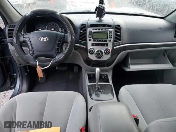 ✅ 2009 Hyundai Santa Fe GLS • VIN: 5NMSG73D89H281375 • Lot: 86023724. Listed on Copart with 169,734 mi. Free auction sales archive from the USA and detailed vehicle history report at DreamBid. Image 8.