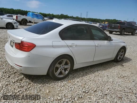 ✅ 2013 BMW 3 Series 328i • VIN: WBA3C1G5XDNN94128 • Лот: 57821095. Опубликован ранее на Copart с пробегом 189 578 миль. Бесплатный доступ к архиву аукционных продаж из США и подробный отчёт об истории автомобиля на DreamBid. Изображение 3.