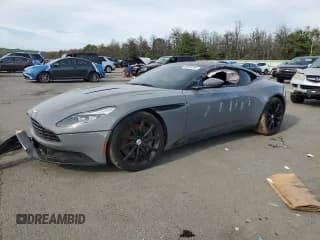 ✅ 2018 Aston Martin DB11 • VIN: SCFRMFAV2JGL04868 • Lot: 68536295. Wystawiony na Copart z przebiegiem 27 660 mil. Bezpłatny archiwum sprzedaży aukcyjnych z USA i szczegółowy raport historii pojazdu na DreamBid. Zdjęcie 1.