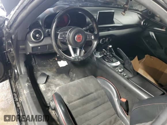 ✅ 2017 FIAT 124 Spider Elaborazione Abarth • VIN: JC1NFAEKXH0124919 • Lot: 90136945. Listed on Copart with 87,257 mi. Free auction sales archive from the USA and detailed vehicle history report at DreamBid. Image 8.