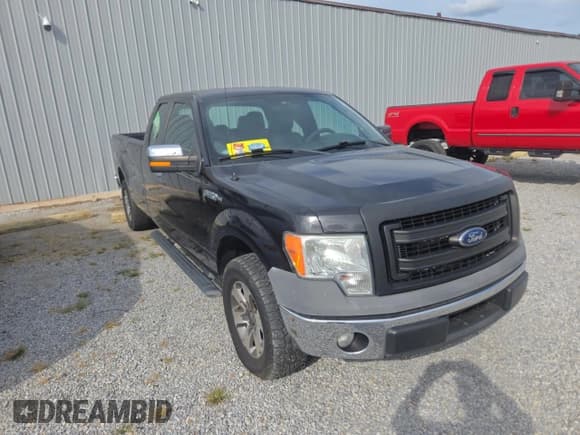 ✅ 2014 Ford F-150 XL • VIN: 1FTFX1CF3EKD75887 • Lot: 85573925. Wystawiony na Copart z przebiegiem 173 134 mil. Bezpłatny archiwum sprzedaży aukcyjnych z USA i szczegółowy raport historii pojazdu na DreamBid. Zdjęcie 1.