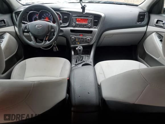 ✅ 2012 Kia Optima LX • VIN: KNAGM4A70C5287544 • Lot: 90337725. Wystawiony na Copart z przebiegiem 63 477 mil. Bezpłatny archiwum sprzedaży aukcyjnych z USA i szczegółowy raport historii pojazdu na DreamBid. Zdjęcie 8.