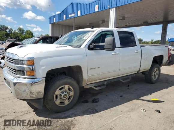 ✅ 2017 Chevrolet Silverado 2500HD LT • VIN: 1GC1KVEY4HF167447 • Lot: 70291305. Wystawiony na Copart z przebiegiem 171 752 mil. Bezpłatny archiwum sprzedaży aukcyjnych z USA i szczegółowy raport historii pojazdu na DreamBid. Zdjęcie 1.