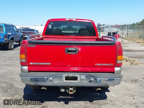 ✅ 2000 Chevrolet Silverado 1500 LS • VIN: 2GCEC19T2Y1289205 • Лот: 43442191. Опубликован ранее на IAAI с пробегом 216 553 миль. Бесплатный доступ к архиву аукционных продаж из США и подробный отчёт об истории автомобиля на DreamBid. Изображение 17.