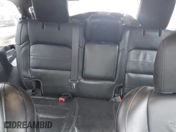 ✅ 2022 Jeep Wrangler Unlimited Sahara • VIN: 1C4HJXEG6NW267825 • Lot: 42192465. Listed on IAAI with 49,094 mi. Free auction sales archive from the USA and detailed vehicle history report at DreamBid. Image 8.