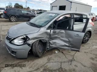 ✅ 2012 Nissan Versa S • VIN: 3N1BC1CPXCK209809 • Lot: 80790014. Wystawiony na Copart z przebiegiem 119 151 mil. Bezpłatny archiwum sprzedaży aukcyjnych z USA i szczegółowy raport historii pojazdu na DreamBid. Zdjęcie 1.