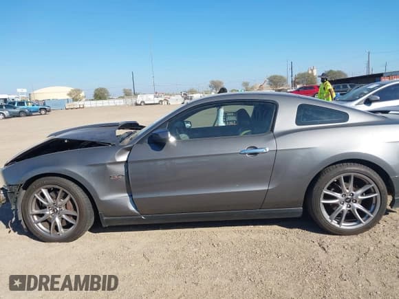 ✅ 2011 Ford Mustang GT Premium • VIN: 1ZVBP8CF2B5155722 • Lot: 43645788. Listed on IAAI with Not provided. Free auction sales archive from the USA and detailed vehicle history report at DreamBid. Image 14.