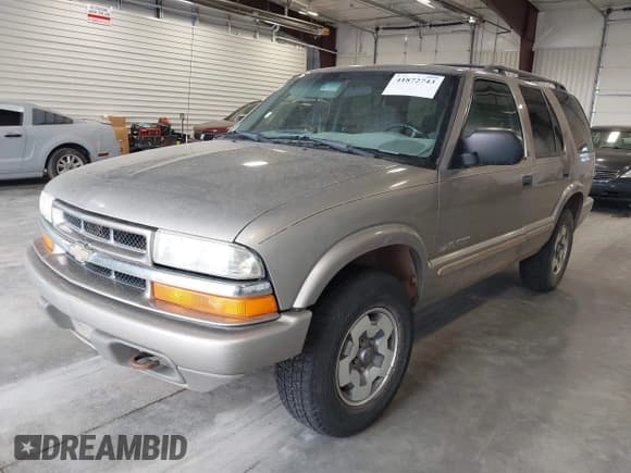 ✅ 2002 Chevrolet Blazer LS • VIN: 1GNDT13WX2K182268 • Lot: 41872743. Wystawiony na IAAI z przebiegiem 135 008 mil. Bezpłatny archiwum sprzedaży aukcyjnych z USA i szczegółowy raport historii pojazdu na DreamBid. Zdjęcie 19.