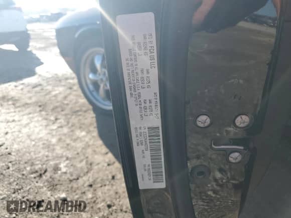 2017 Dodge Challenger SXT Plus z VIN 2C3CDZAG4HH637938, wystawiony jako Copart lot #81476425 z przebiegiem 82 382 mil mil oraz Szkoda całkowita • Salvage title. Historia ofert i sprzedaży dostępna na DreamBid. Obrazek 12.