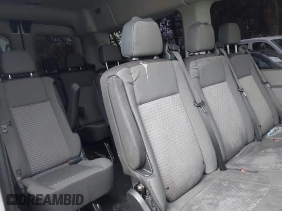 ✅ 2020 Ford Transit XLT • VIN: 1FBAX2CG9LKA54558 • Lot: 43695256. Wystawiony na IAAI z przebiegiem 53 652 mil. Bezpłatny archiwum sprzedaży aukcyjnych z USA i szczegółowy raport historii pojazdu na DreamBid. Zdjęcie 8.