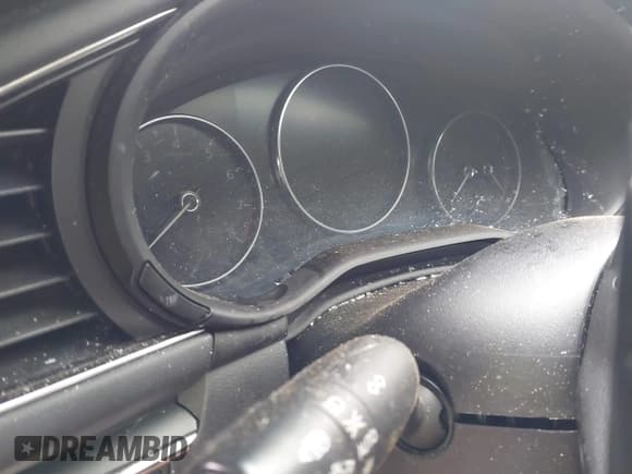 ✅ 2023 Mazda 3 S Carbon Edition • VIN: 3MZBPBCM4PM360102 • Лот: 42470237. Опубликован ранее на IAAI с пробегом Не указан. Бесплатный доступ к архиву аукционных продаж из США и подробный отчёт об истории автомобиля на DreamBid. Изображение 7.