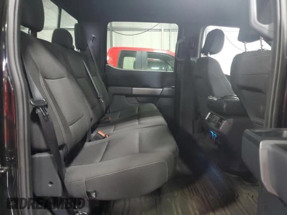 ✅ 2025 Ford F-150 XLT • VIN: 1FTEW3LPXSKD67171 • Lot: 80379255. Wystawiony na Copart z przebiegiem 17 048 mil. Bezpłatny archiwum sprzedaży aukcyjnych z USA i szczegółowy raport historii pojazdu na DreamBid. Zdjęcie 10.